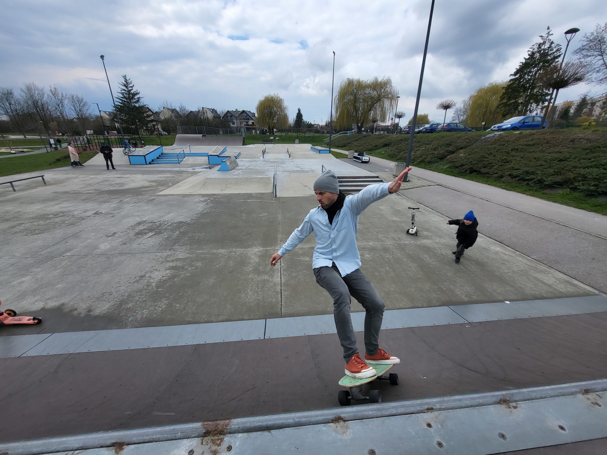 Skatepark: Busko Zdrój - widok z góry quater pipe